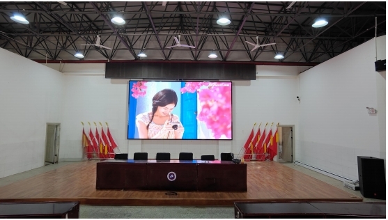 開遠(yuǎn)市第九中學(xué)會(huì)議室